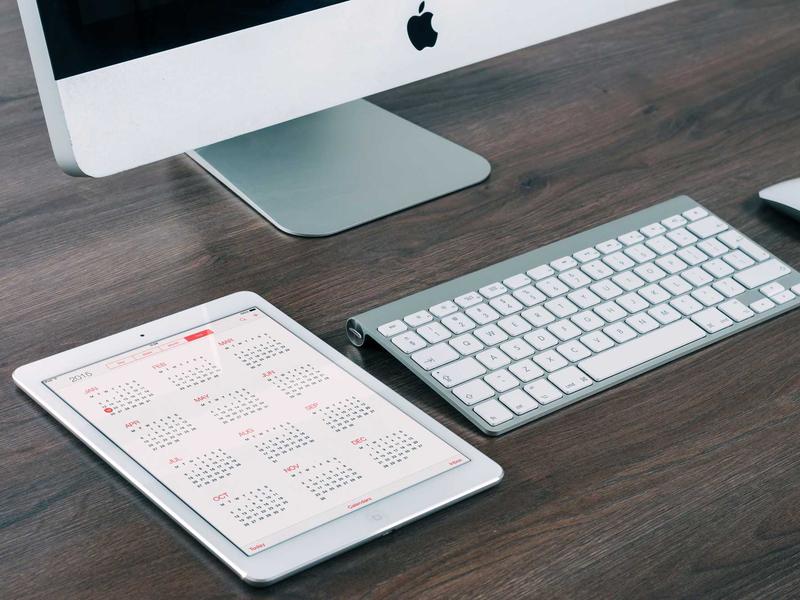 Administrare social media: 12 postari pe luna